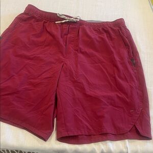1210103 Nathan Mens L Essential Shorts Maroon Built-In Liner Pockets 8” inseam